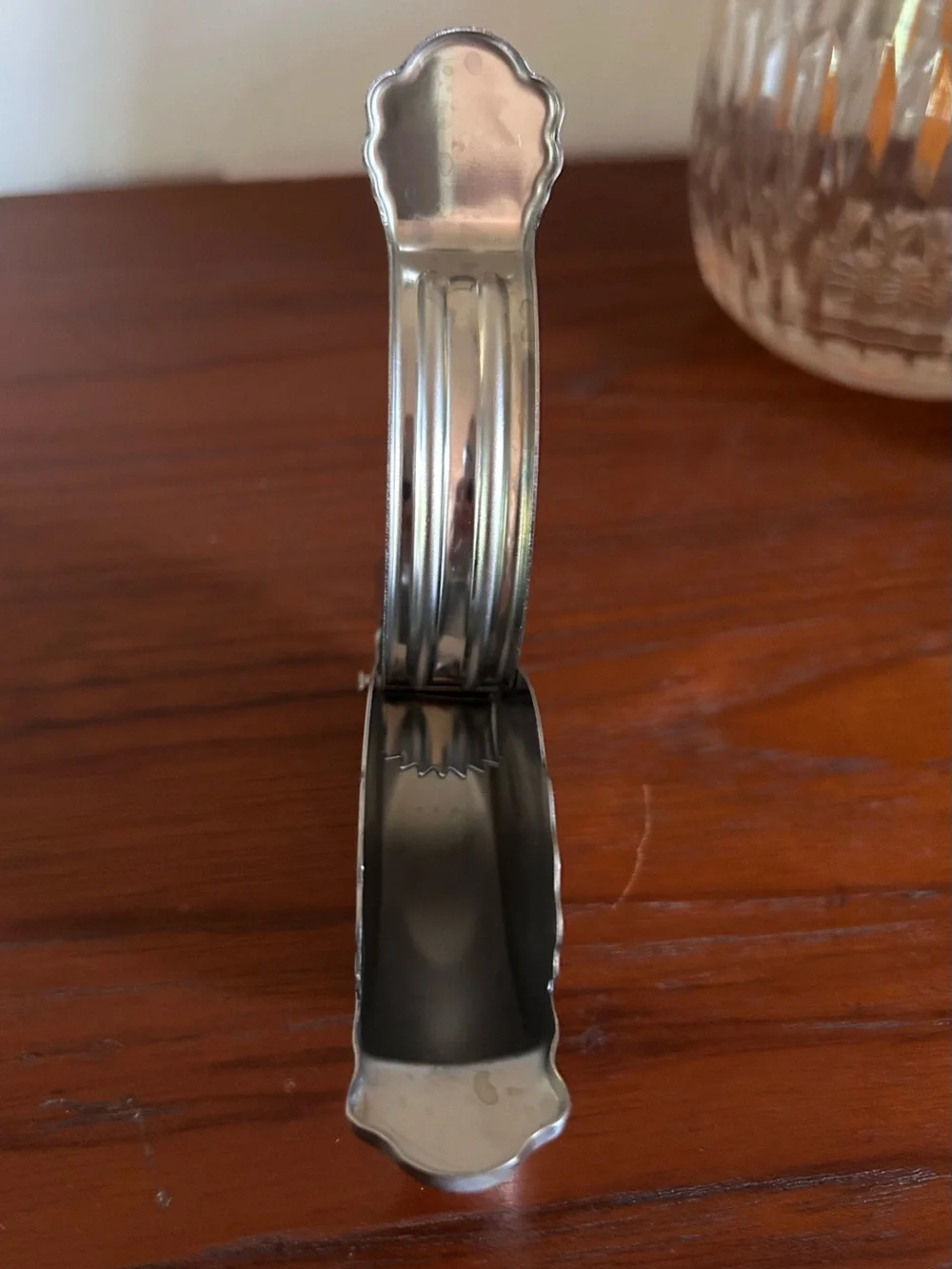 GOHAR stainless steel swan lemon squeezer.